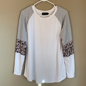 Pattern long sleeve tee